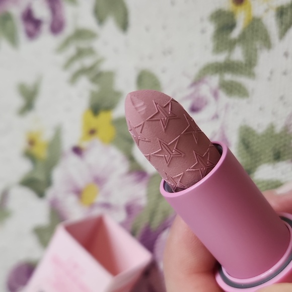 Velvet Trap Lipstick - Picture 4 of 4